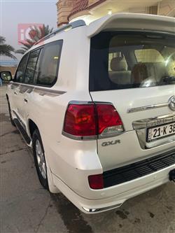 تويوتا لاندكروزر